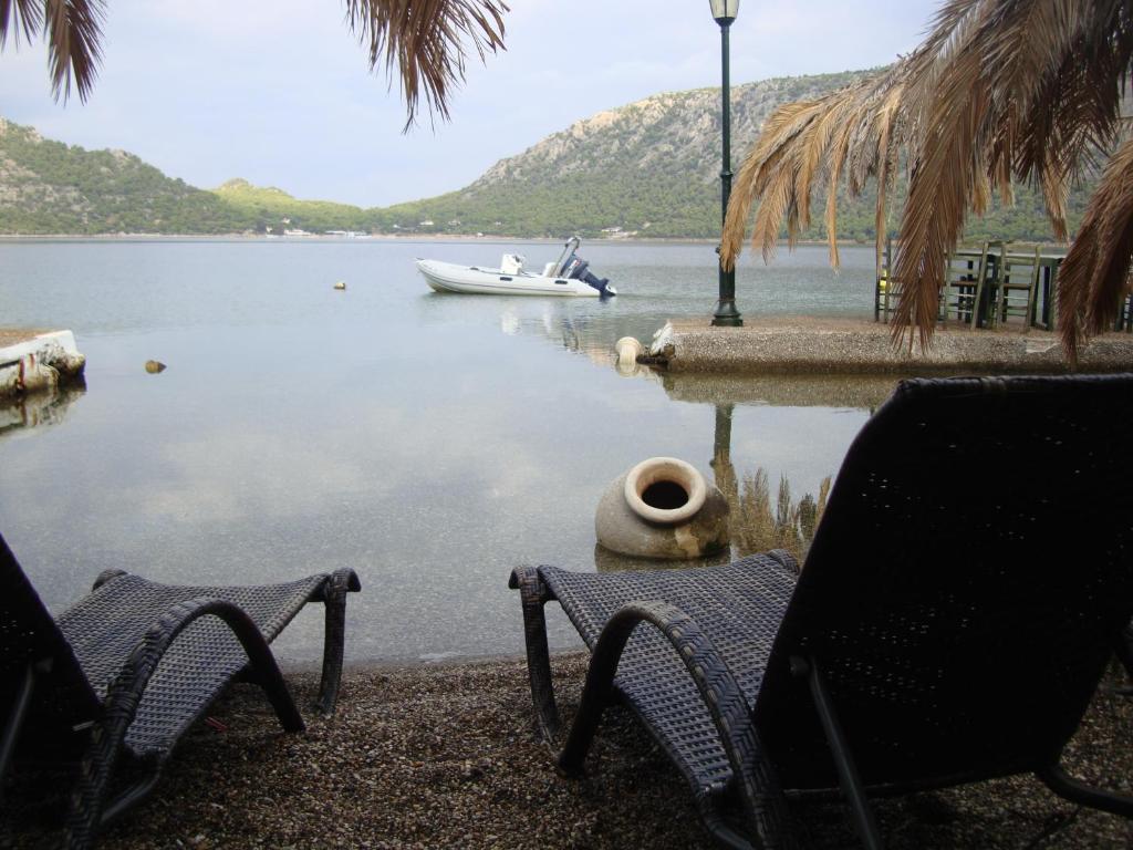 Отель Mantas Bay Лоутраки Экстерьер фото